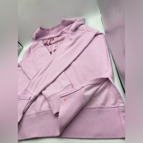 GAP Pullover Sweater - Picture 5 of 10